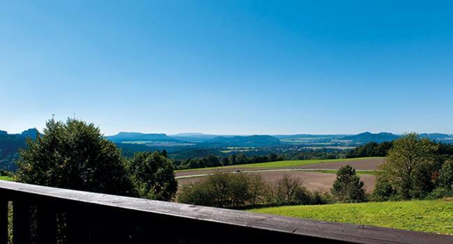 Panorama-Apartments Weinberghaus Mittelndorf エクステリア 写真