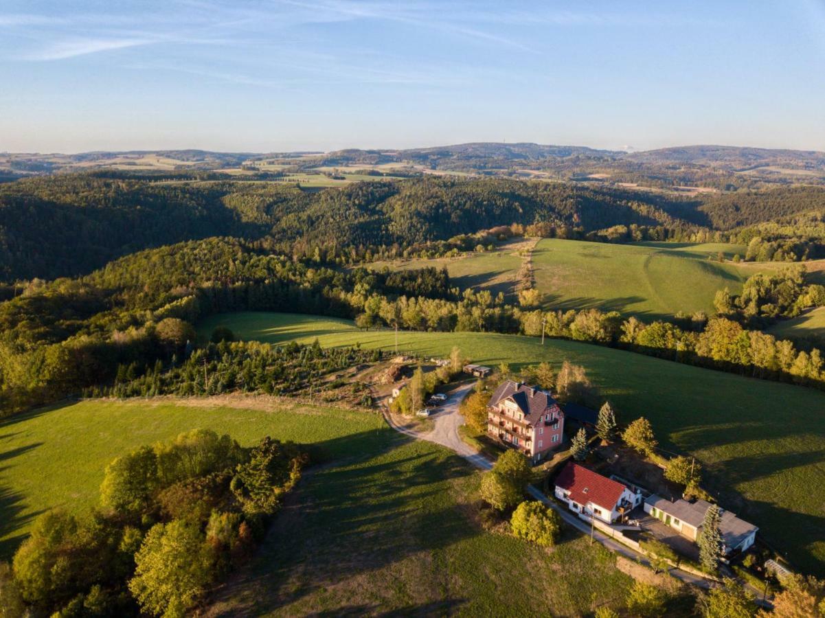 Panorama-Apartments Weinberghaus Mittelndorf エクステリア 写真